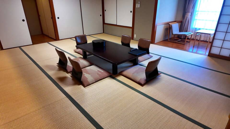 客室 メイン