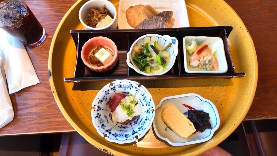和朝食メイン
